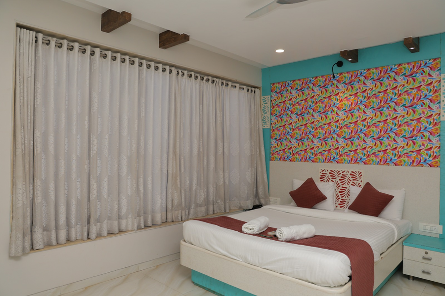 raval resort