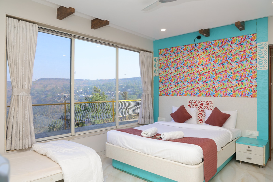 raval resort