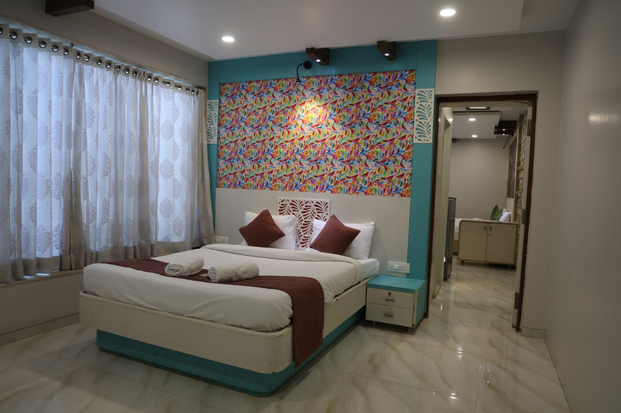 raval resort