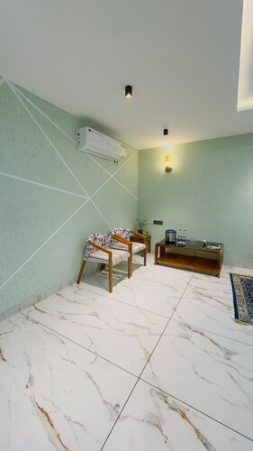hotel natraj