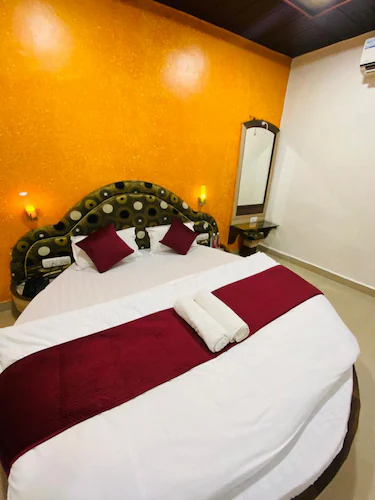 hotel natraj