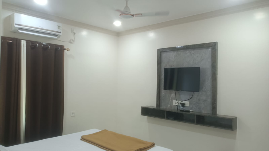 hotel abhishek inn
