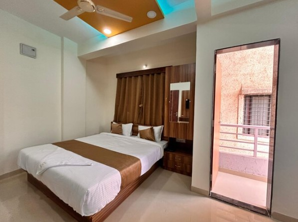 mantra inn near world trade centre kharadi