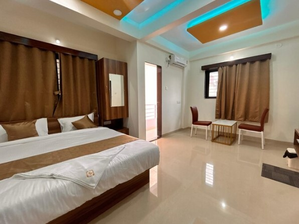 mantra inn near world trade centre kharadi