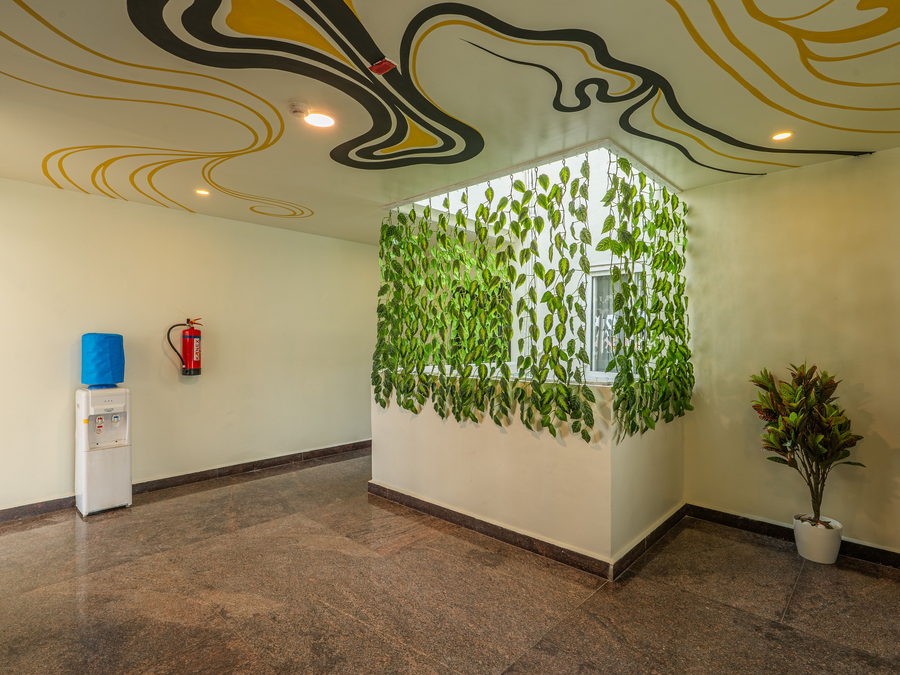 the hosteller bangalore cv raman nagar