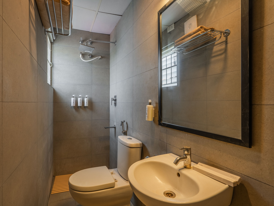 the hosteller bangalore cv raman nagar