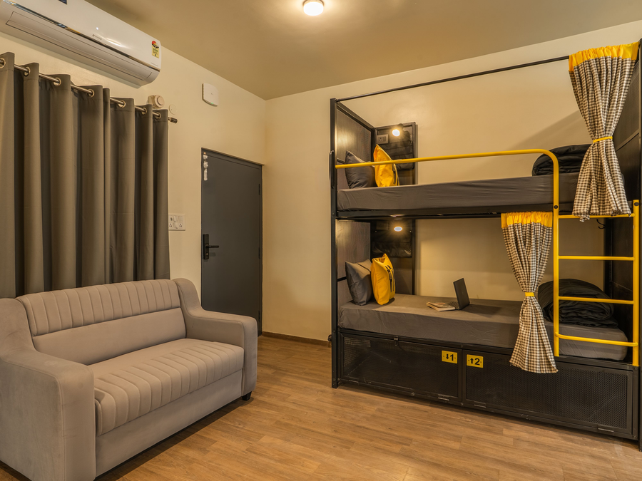 the hosteller bangalore cv raman nagar