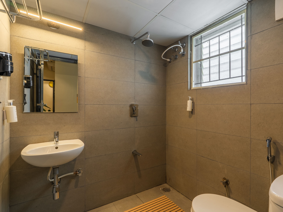 the hosteller bangalore cv raman nagar