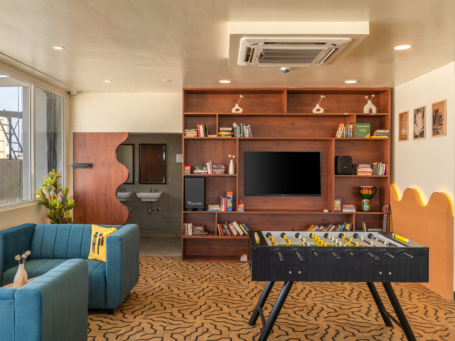 the hosteller bangalore cv raman nagar