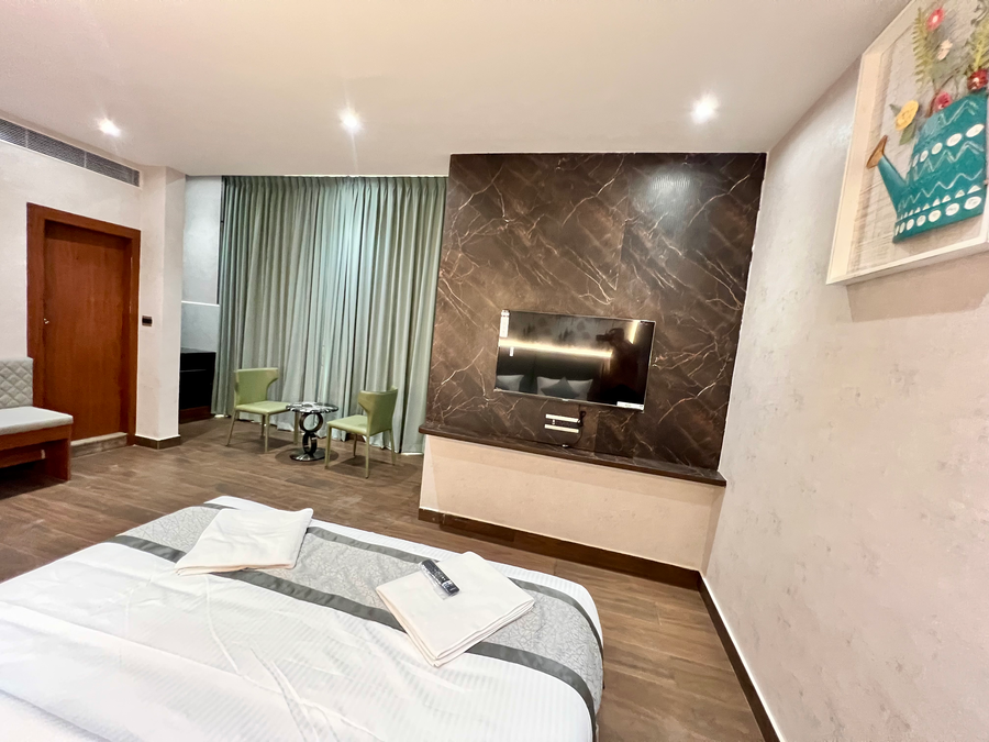 dhisha inn hotel bangalore
