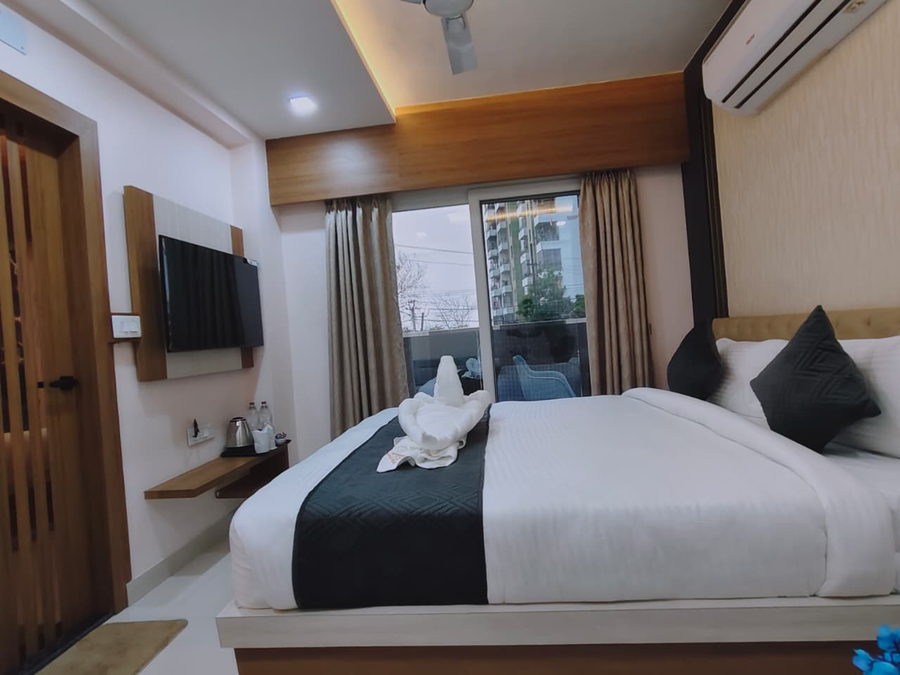 hotel aranya residency