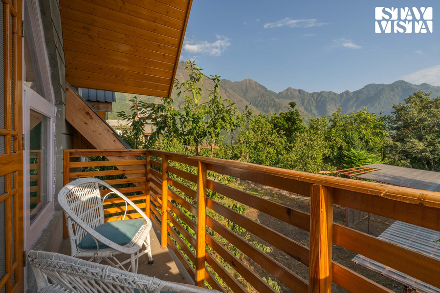 stayvista at emaarat chalet