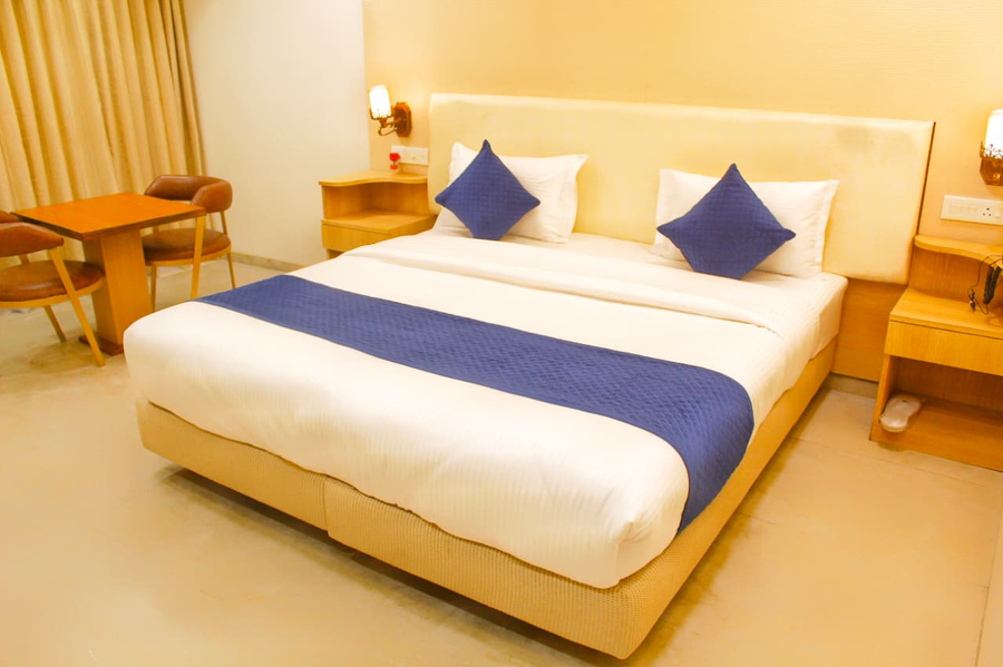all seasons boutique rooms