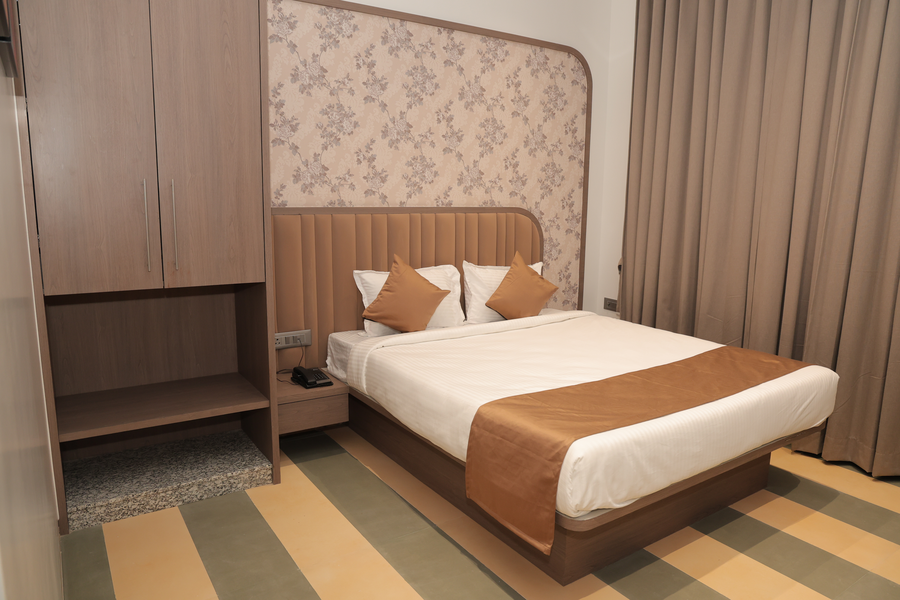 hotel sachin chas ahilyanagar