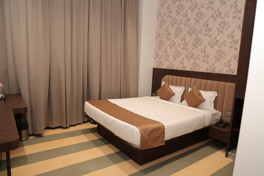 hotel sachin chas ahilyanagar