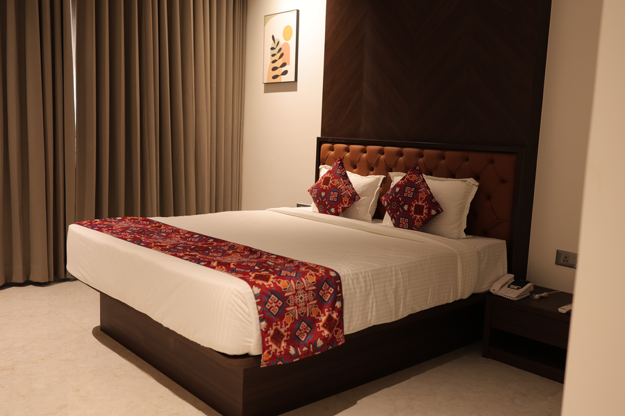 hotel sachin chas ahilyanagar