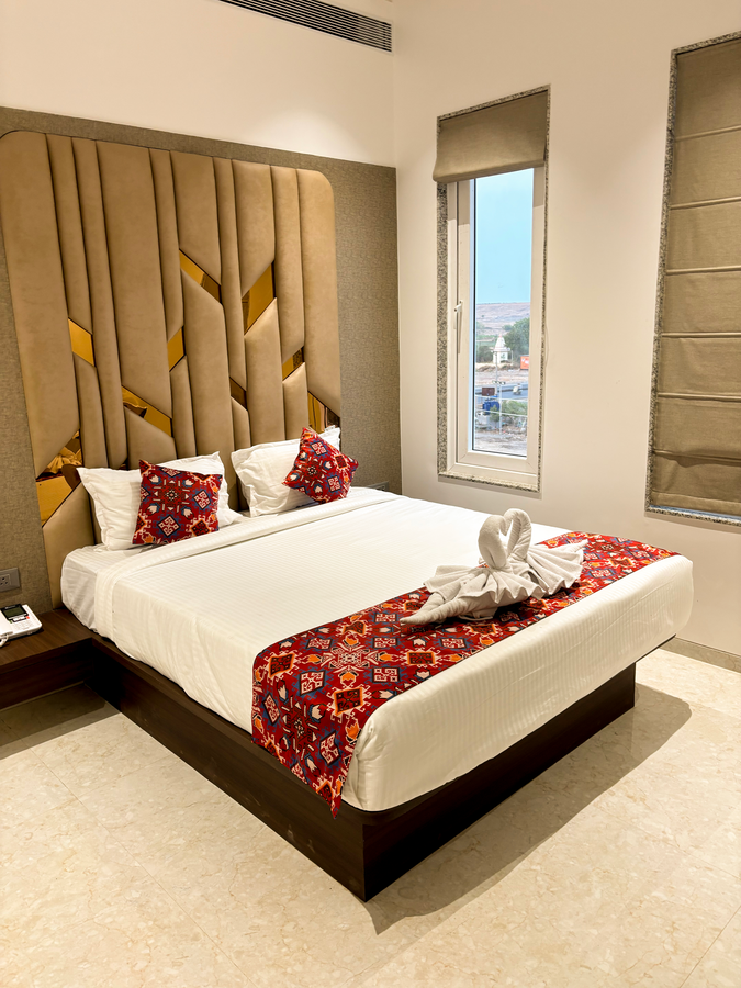 hotel sachin chas ahilyanagar