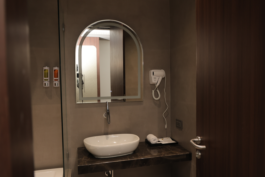 hotel sachin chas ahilyanagar