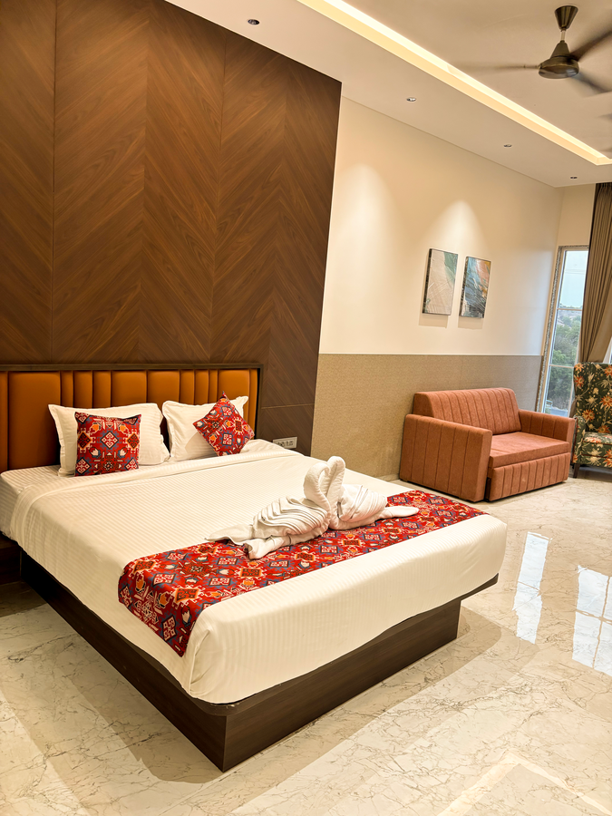 hotel sachin chas ahilyanagar