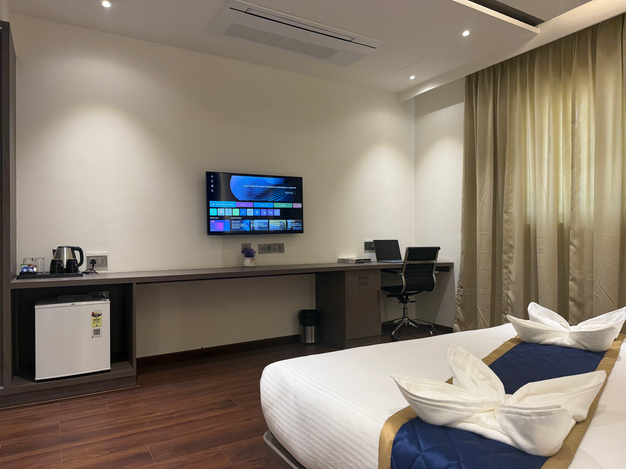 golden suites