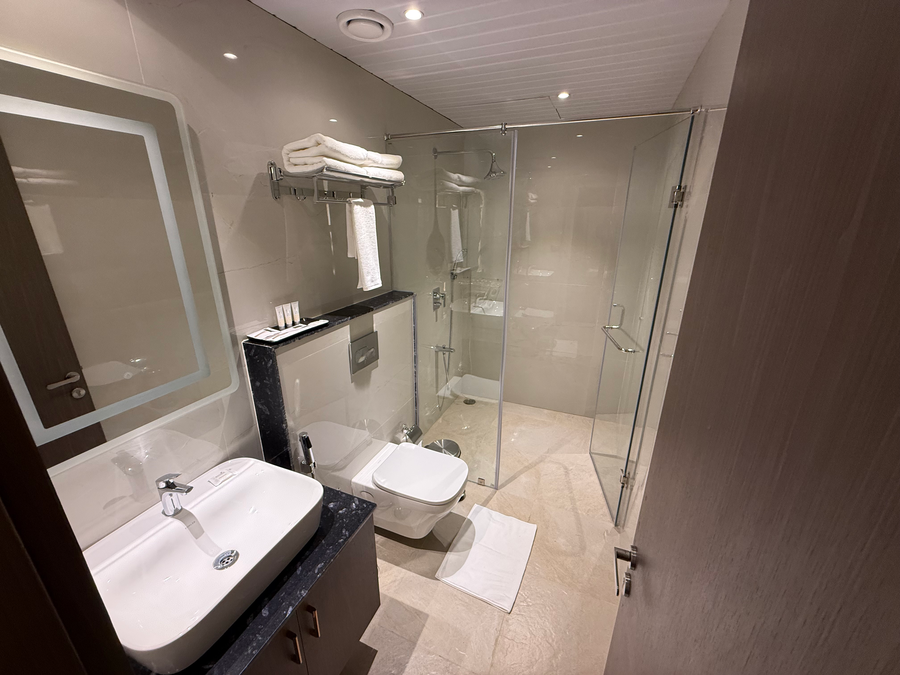 golden suites