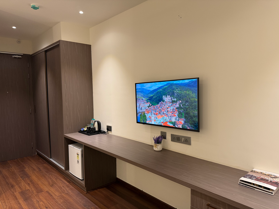 golden suites