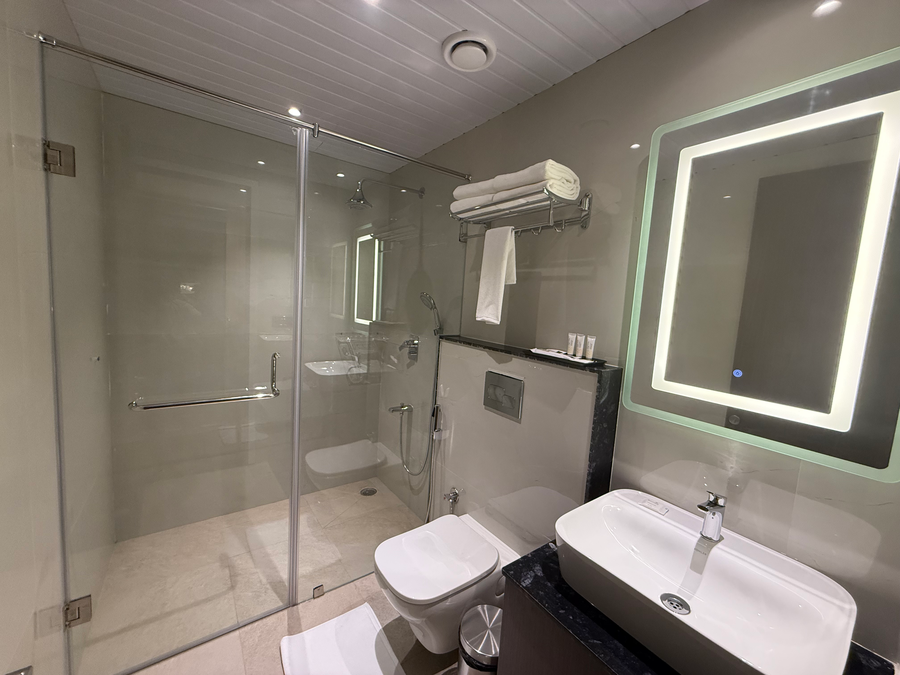 golden suites