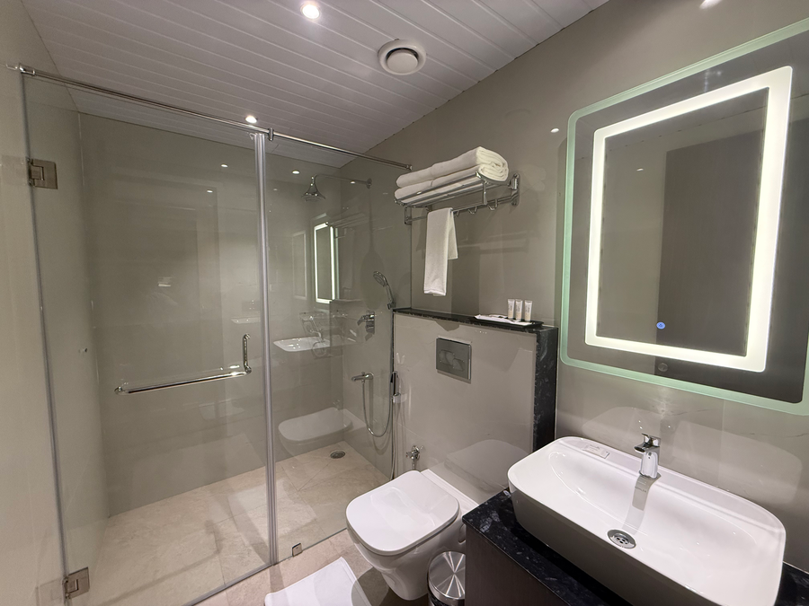 golden suites