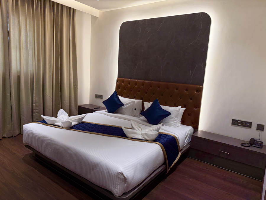 golden suites
