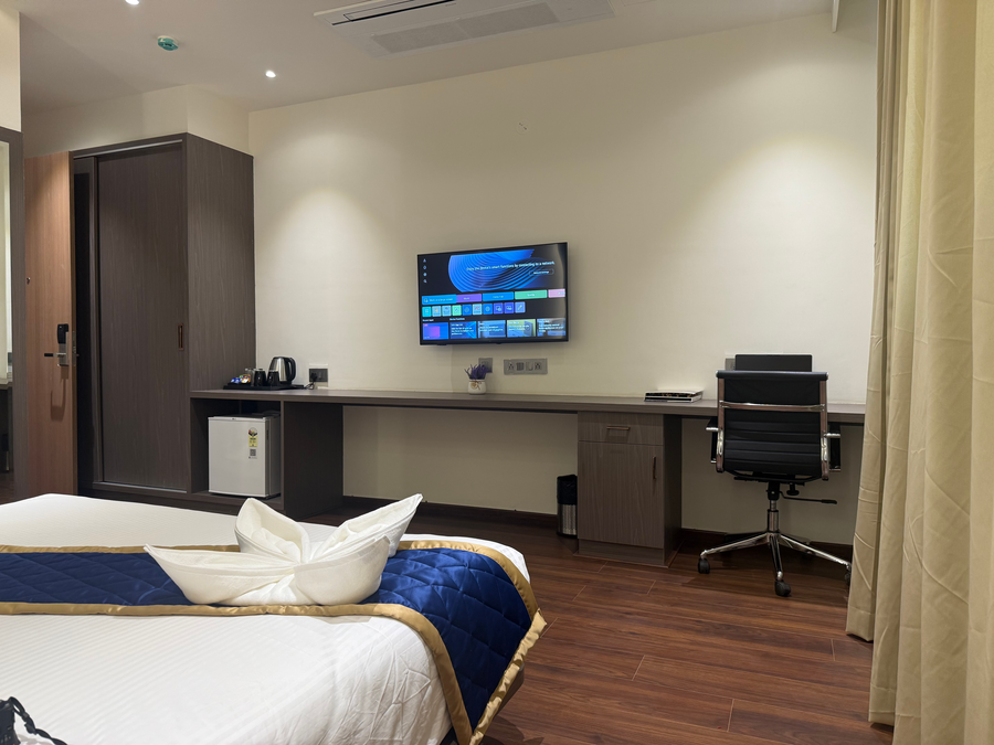 golden suites