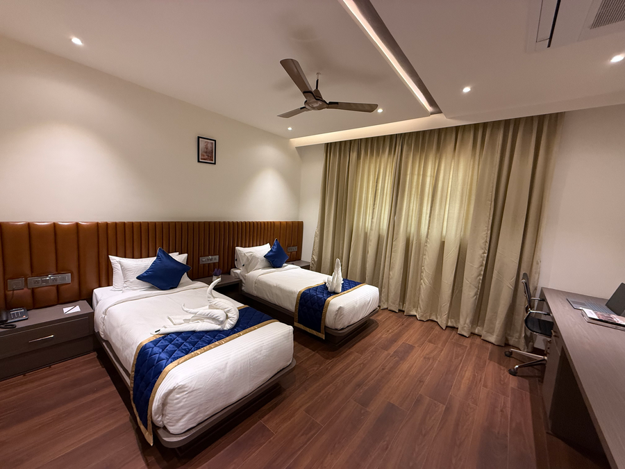 golden suites