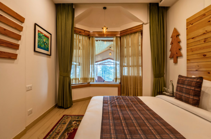 justa darkwood lodge and spa 10 mins from mall road