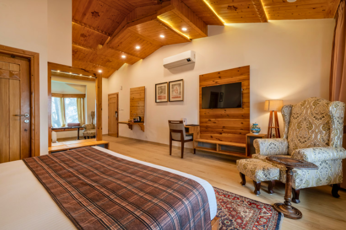 justa darkwood lodge and spa 10 mins from mall road