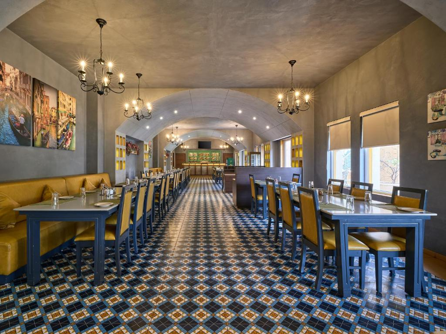 laxminarayan palace hotel vadodara by royal orchid hotels