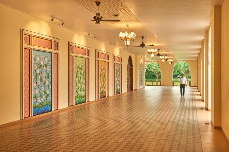 laxminarayan palace hotel vadodara by royal orchid hotels