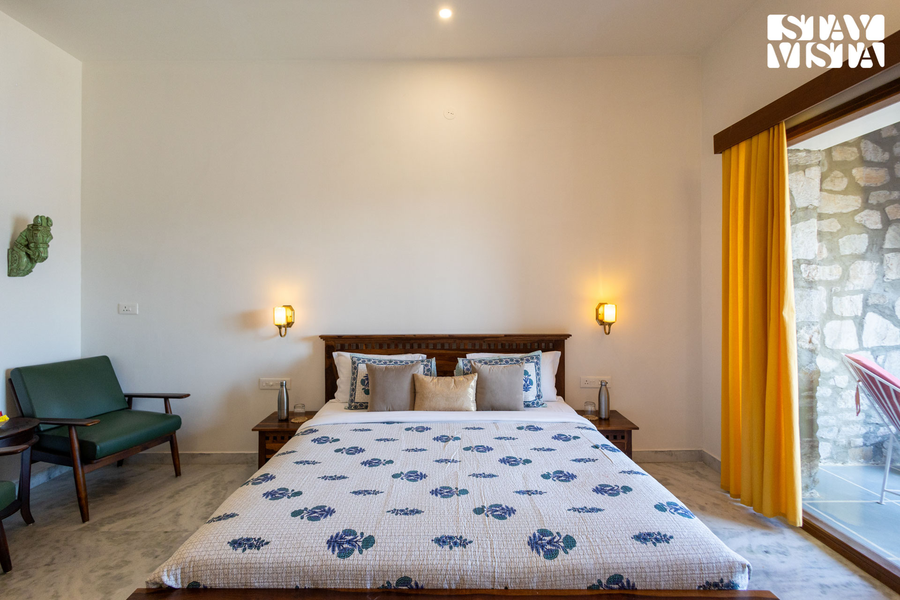stayvista at saket loak by the lake