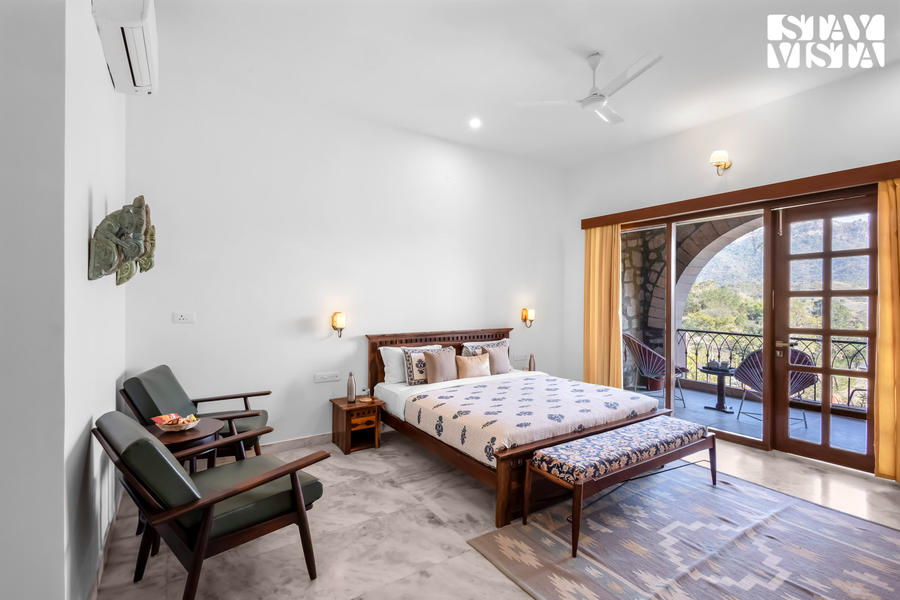 stayvista at saket loak by the lake