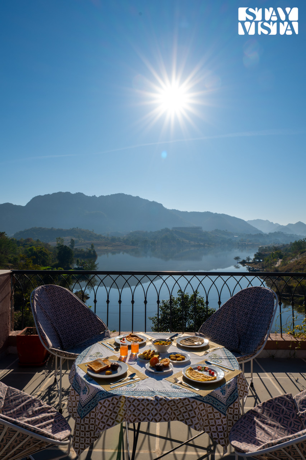 stayvista at saket loak by the lake