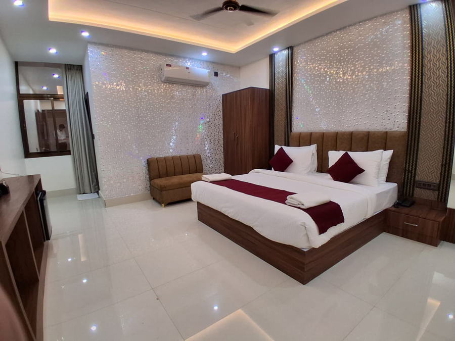 sks saffron suites