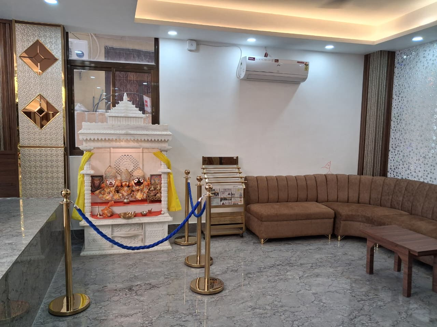 sks saffron suites