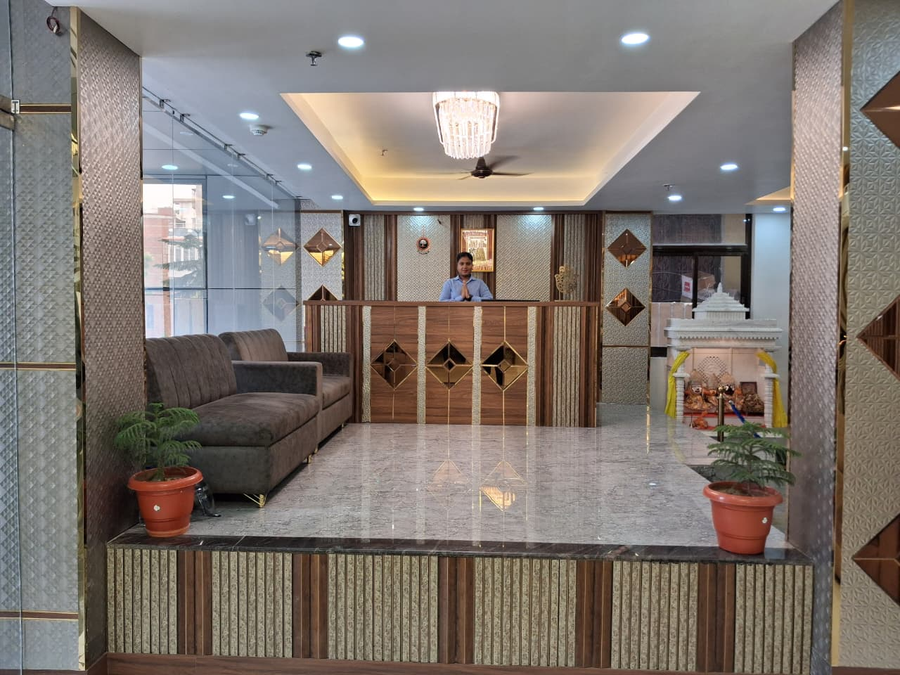 sks saffron suites