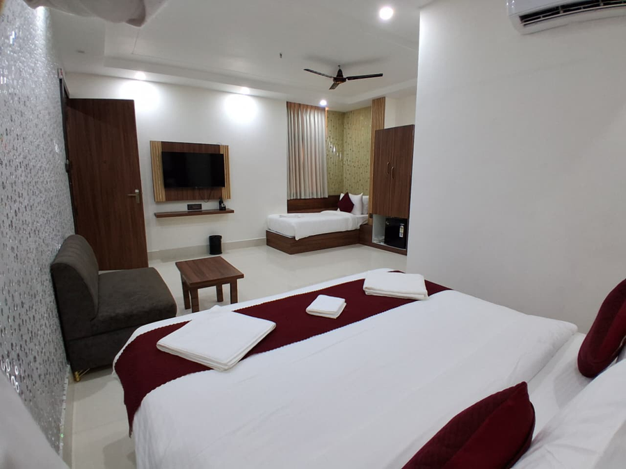 sks saffron suites