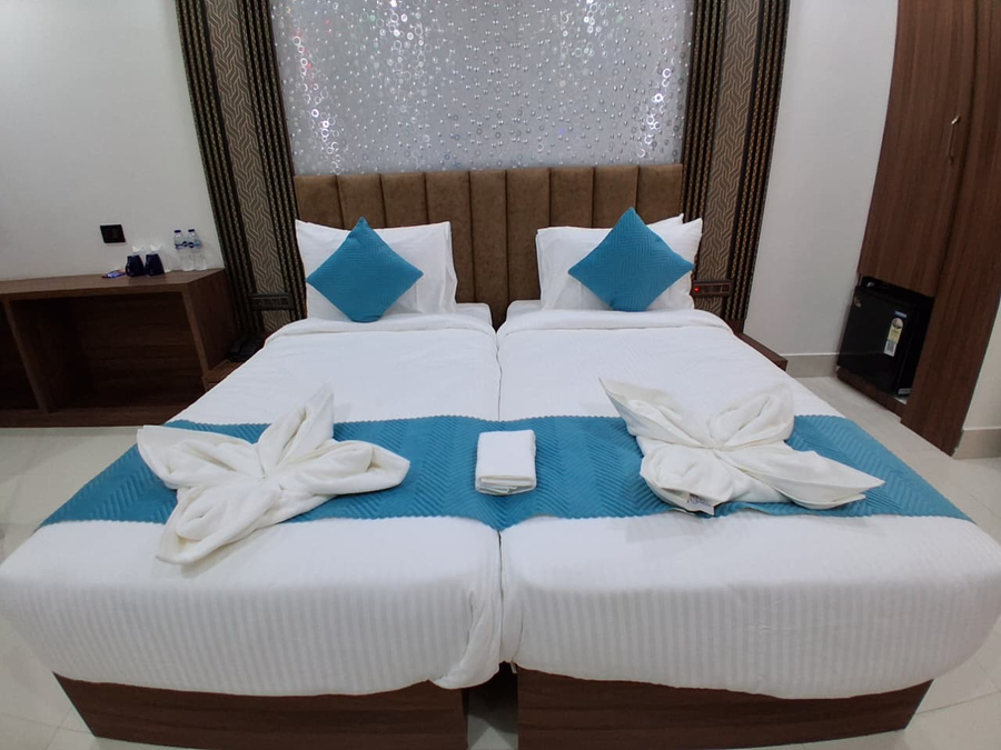 sks saffron suites