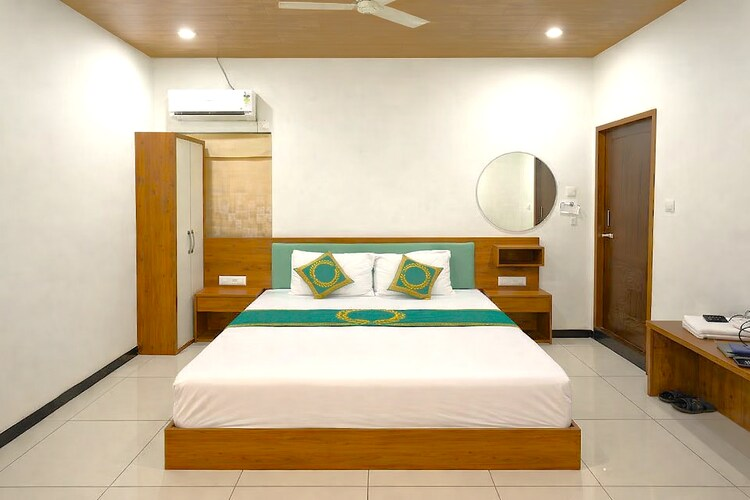hotel royal raj