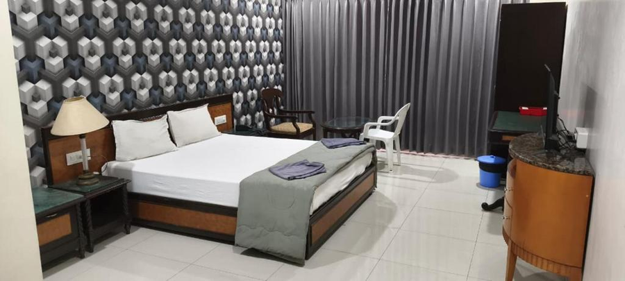 royal palace hotel