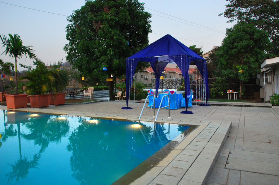manas resort with petting zoo