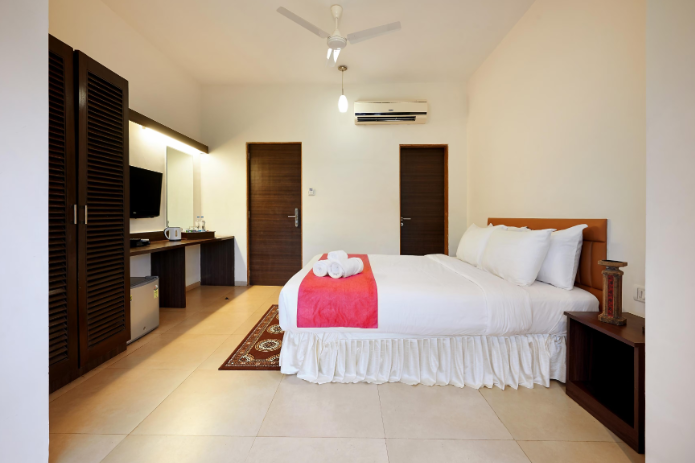 manas resort with petting zoo