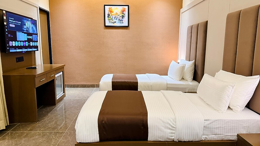 pheonix luxury inn hotel