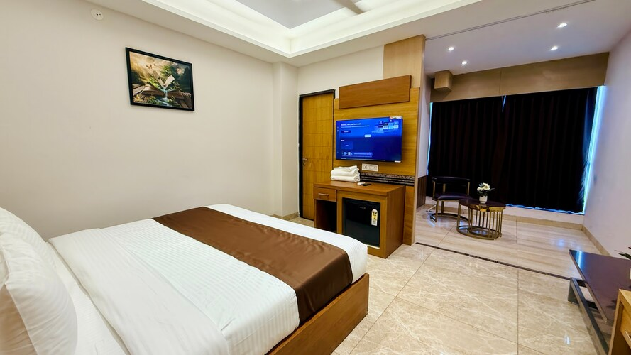 pheonix luxury inn hotel