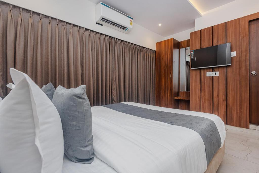 hotel zillion international near us consulate b k c mumbai